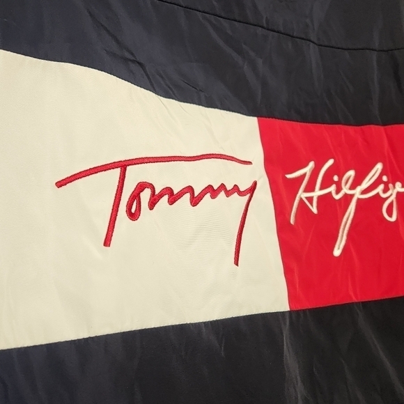 NEW Tommy Hilfiger Women's Logo Zip Up Hooded Windbreaker - Picture 8 of 11